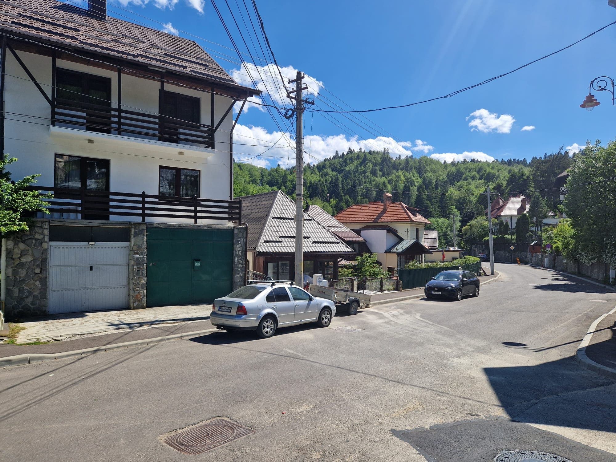 Cartierul Furnica — vile și pădure de munte